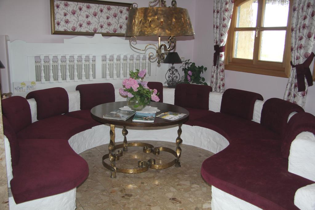 Hotel Blumenhof Санкт-Георген-им-Аттергау Экстерьер фото